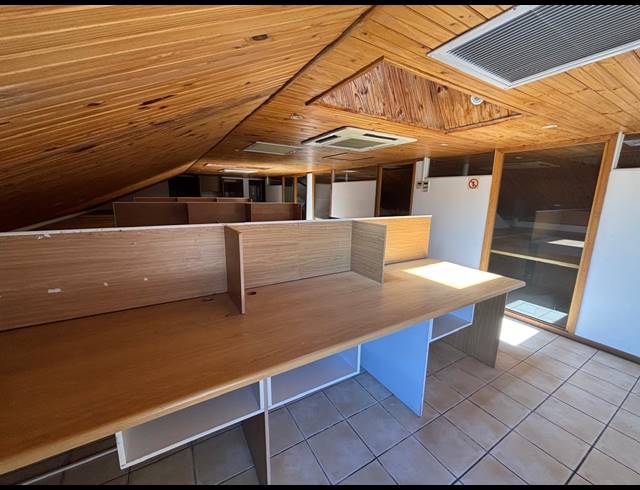 270M² OFFICE TO LET IN TYGER VALLEY